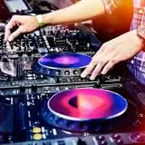Friday DJ & Italian Buffet