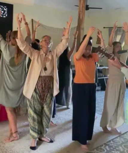 Kirtan Dance Circle